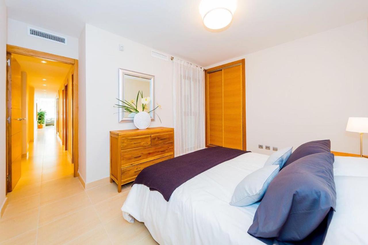 Шикарная Квартира На Первой Линии -Luxury Apartment On The First Line Sea 托雷维耶哈 外观 照片